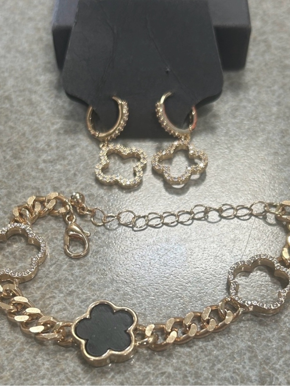 Gold and Black Clover Link Bracelet and Hoop Earrings Set - Gold Tone
